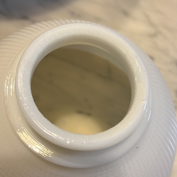 Antique glassware White lamp shade only - Picture 6 of 12